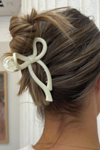 Hair Accessories: Bow Hair Claw Clip