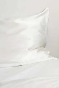 Home Lab: 100% Pure Silk Pillowcase Set - Milk