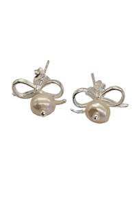Earrings: Bow Pearl Earrings