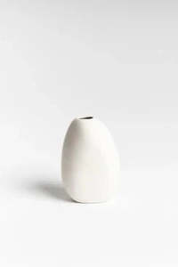 Ned Collections: Harmie Vase Pipi - White