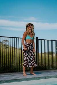 A Company Of Friends: Tie Sarong - Alba