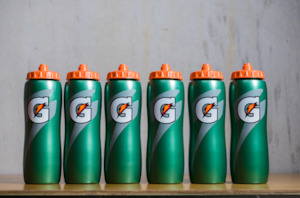 Water Bottles: 6 X 32OZ (946ML) DRINK BOTTLE