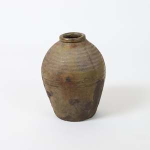 Spotty Clay Vintage Pot