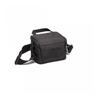 Shoulder Bags: Manfrotto Advanced Shoulder Bag Xs III