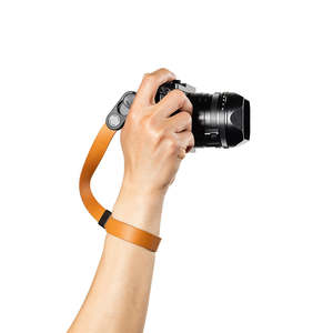 Photography: Peak Design CUFF Leather Wrist Camera Strap