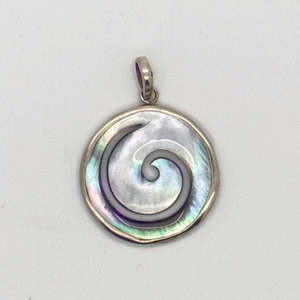 Jewelry: Mother of Pearl Spiral Pendant 1