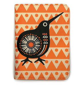 Passport Holders: passport Holder - Retro Kiwi