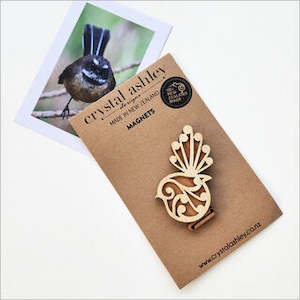 Magnets: Magnet Koru (NZ Rimu and Bamboo Veneer)