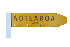 Key Holders: Give Me A Sign Keyholder - Aotearoa
