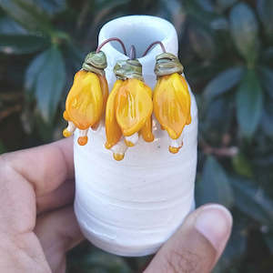 Glass Ornaments: Iass Art - Native Flora: Kowhai