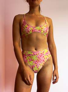 2022 Samples Seconds Sale: Sandy Cheeks Bikini Top- SAMPLE size 8