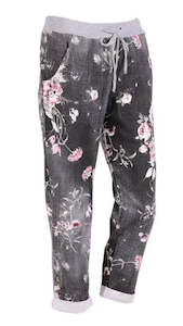 Size 16 20: Anne + Kate Italian Rose Black Pants 16-20