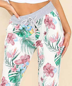 Clothing: Anne + Kate Italian Vernazza White Shorts