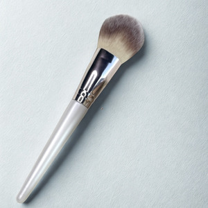 New: Large Powder Brush