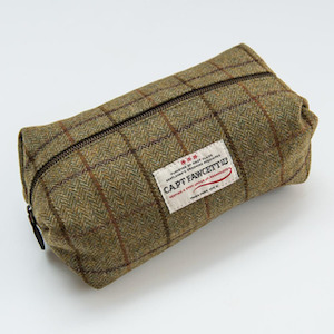 Mens Accessories: Captain Fawcett Tweed Wash Bag