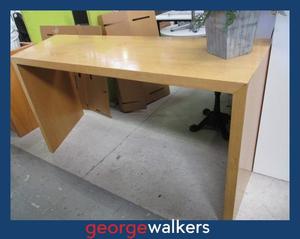 PR5877  Oak Woodgrain  Veneer Reception Counter