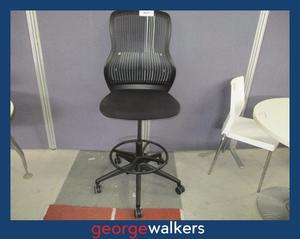 PR6238  Black Formway Knoll High Rise Chair