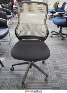 Formway: PR5504 - Black/White Formway Office Chair