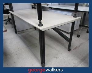 PR6587  Silver Strata Melteca  Desk 1.6M