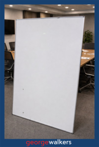 PR6673    Whiteboard with Aluminium Frame