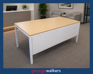 Desks: PR6703  Maple  Reception Desk 1.6M