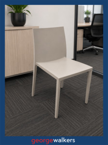 Ufl: UFL CHAIR – ANDREU WORLD – BEIGE – RRP $900+ – PR6817