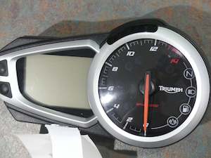 Triumph Street Triple R 675 Motorcycle Instrument Cluster 2503712 560477