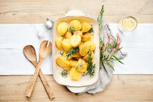 Christmas2023: Duck fat roasted rosemary and garlic scented potatoes. Serves 3-4