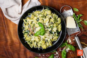 Single Meal: Smoky chicken, bacon and creamy pesto pasta (FRZ)