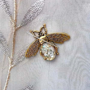 Tools And Notions: Needle Minder - Moonlight White Beetle