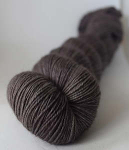 4 Ply Fingering Weight: Yarnfloozy - Machinist - Earl Grey
