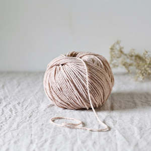 10 Ply Worsted Aran Weight: Quartz - Cyrano - De Rerum Natura