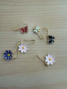 Gift Ideas Under 20: Stitch Markers - Flowers