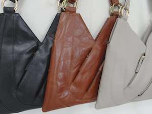 Frontpage: 2nd Nature Leather "V" Bag