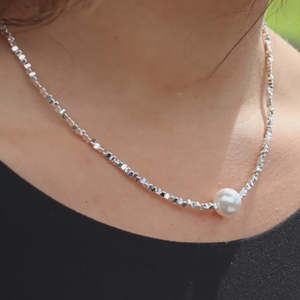 Silver Perle Silver Hematite & Fresh Water Pearl Necklace