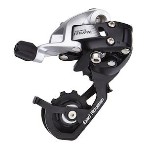Drivetrain: SRAM Rival 22 Rear Derailleurs