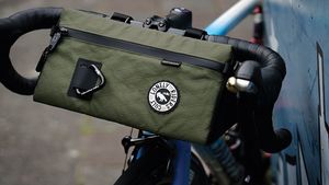 Bags Carriers: ULAC Coursier Apex Max Handlebar Bag 3.2L