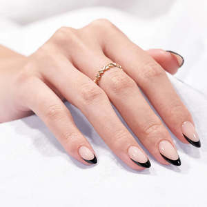 Almond: Noir Tips