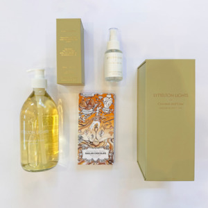 Products: Mother’s Day – Escape Gift Box