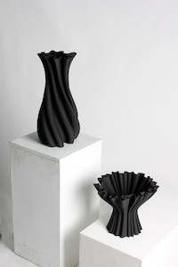 Cleo 3D Printed Vase - Black