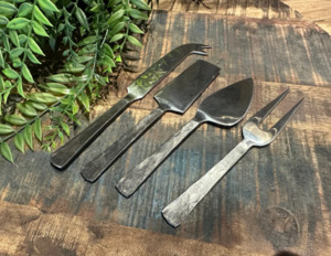 Cutlery Serveware: Old Forged Cheese Knife Set/4