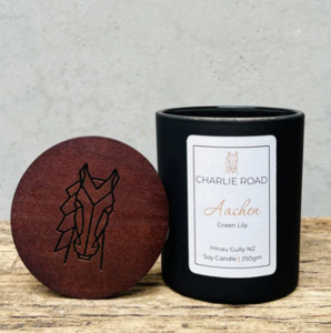 AACHEN / Green Lily / Candle