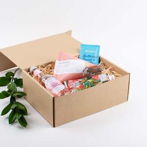 Gift Box NZ: Thoughtful Gesture Gift Box 6