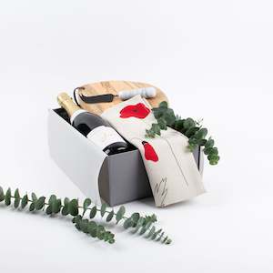 Welcome Home: Settlement Gift Box