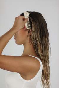 Comb - Nude
