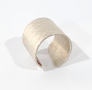 Finger cuff - Giraffe Art Gallery