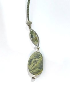 Mandorla pendant - Giraffe Art Gallery