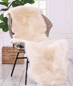 M M Linen: NZ Wool Sheepskin Rug - Linen