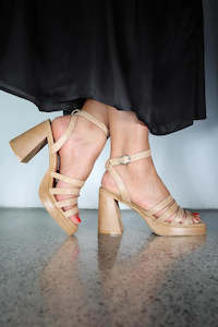 Shoe Sale: Monet - Tan Wax