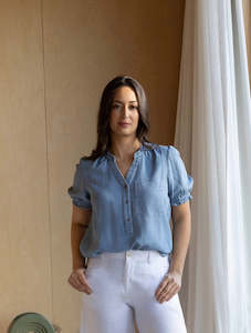 Knewe: Naomi Top - Light Blue